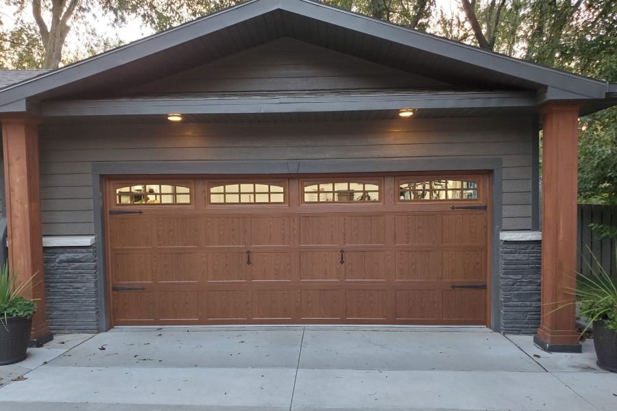 5 Warning Signs Your Garage Door Needs Immediate Repair